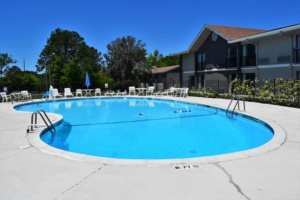 Howard Johnson By Wyndham Beaufort/Parris Island Kültér fotó