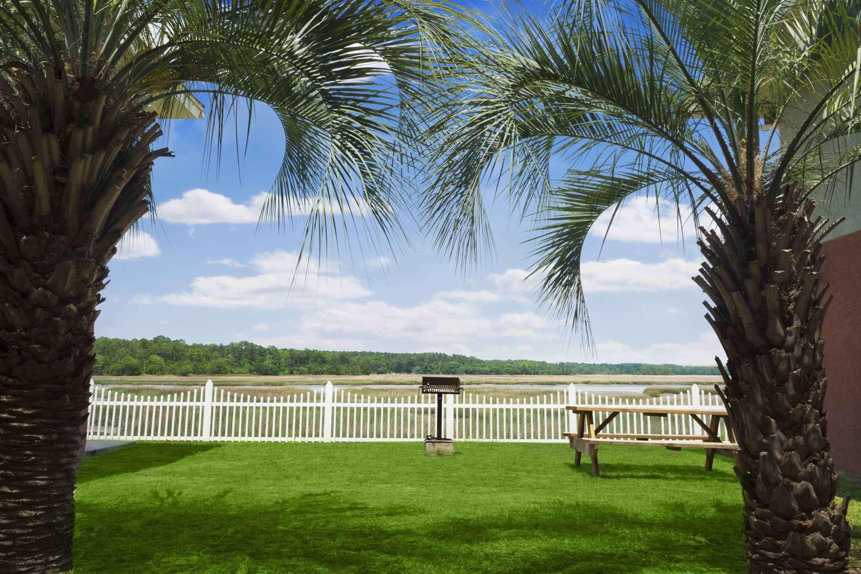 Howard Johnson By Wyndham Beaufort/Parris Island Kültér fotó